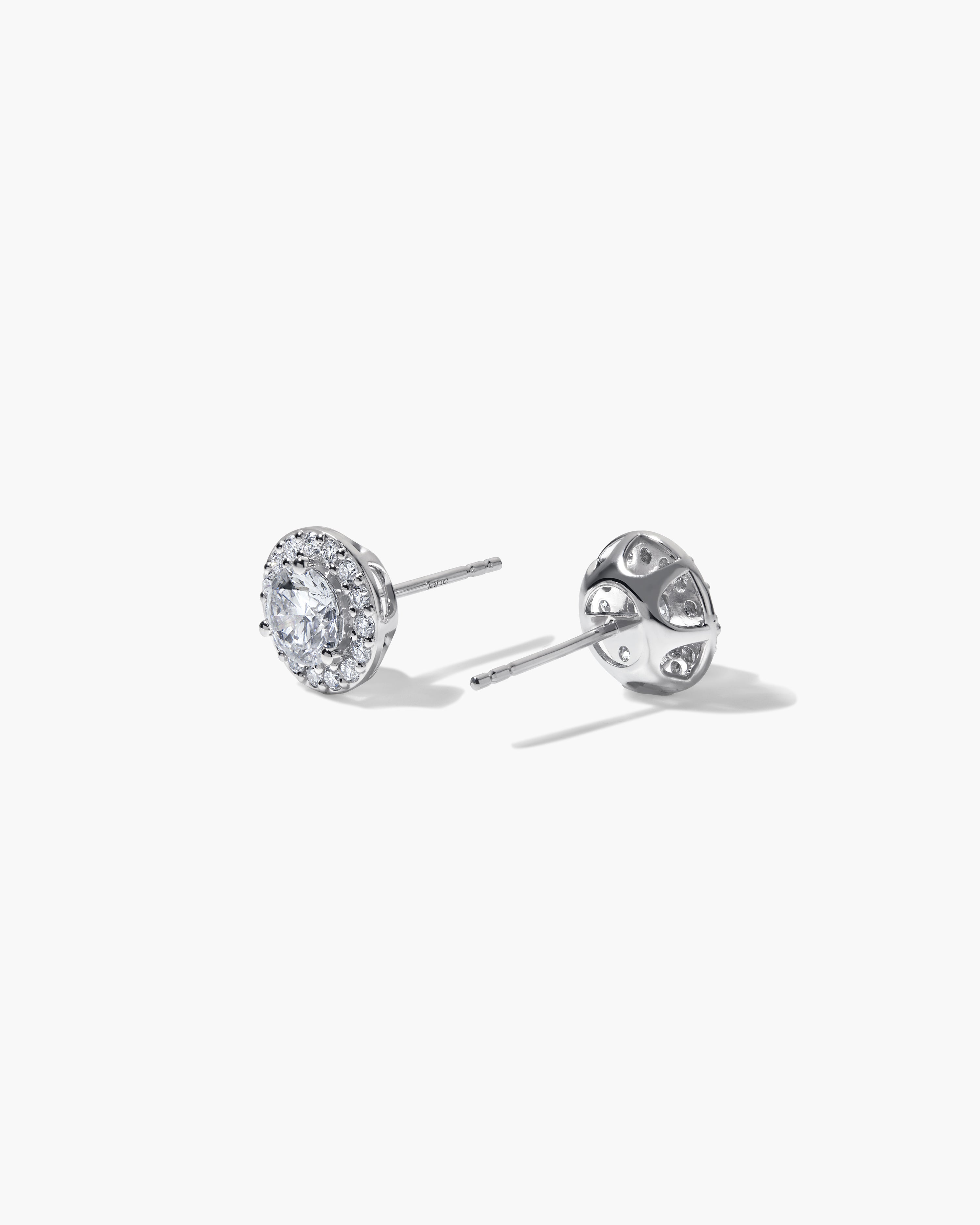 Jane Everyday™ Halo Comfort Studs™