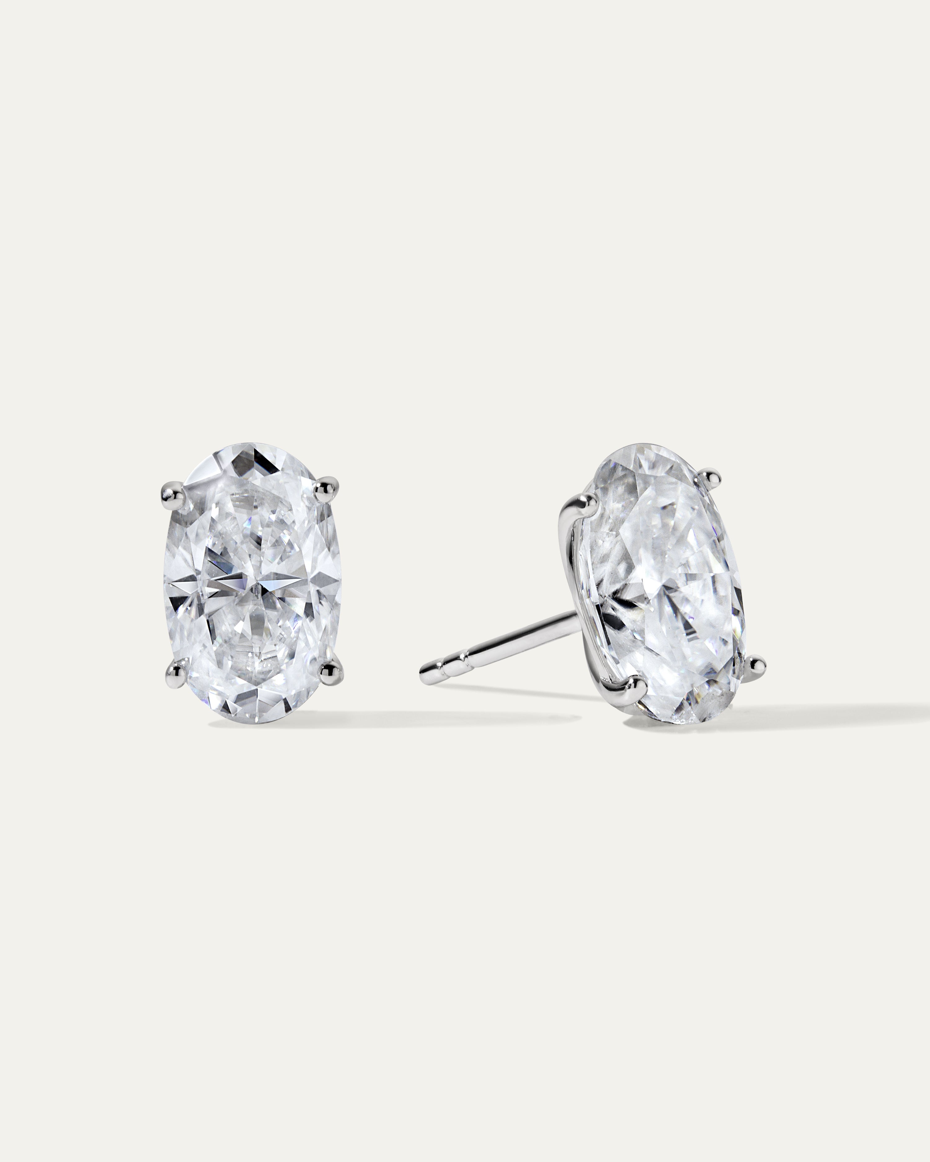 Jane Everyday™ Oval Comfort Studs™