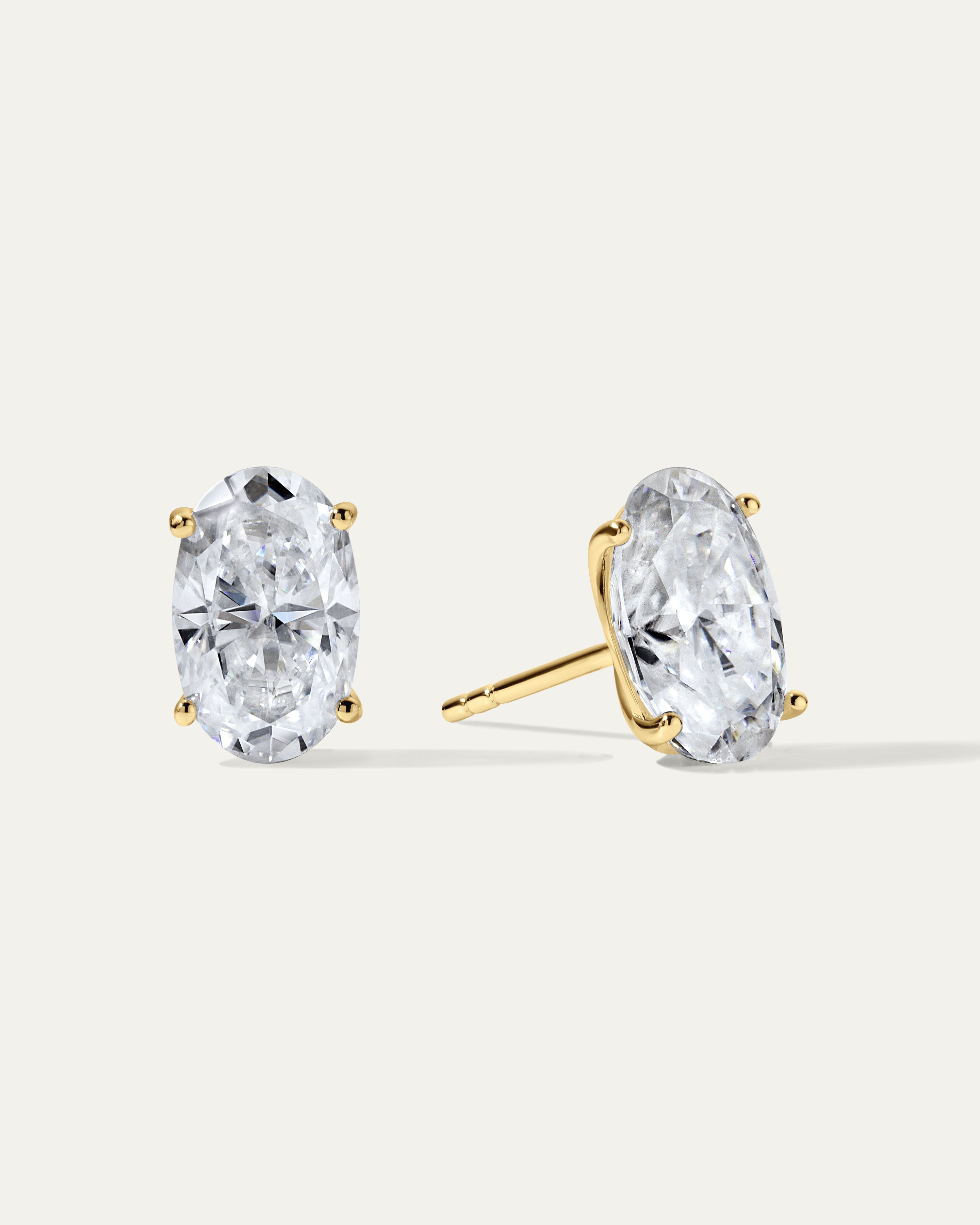 Jane Everyday™ Oval Comfort Studs™