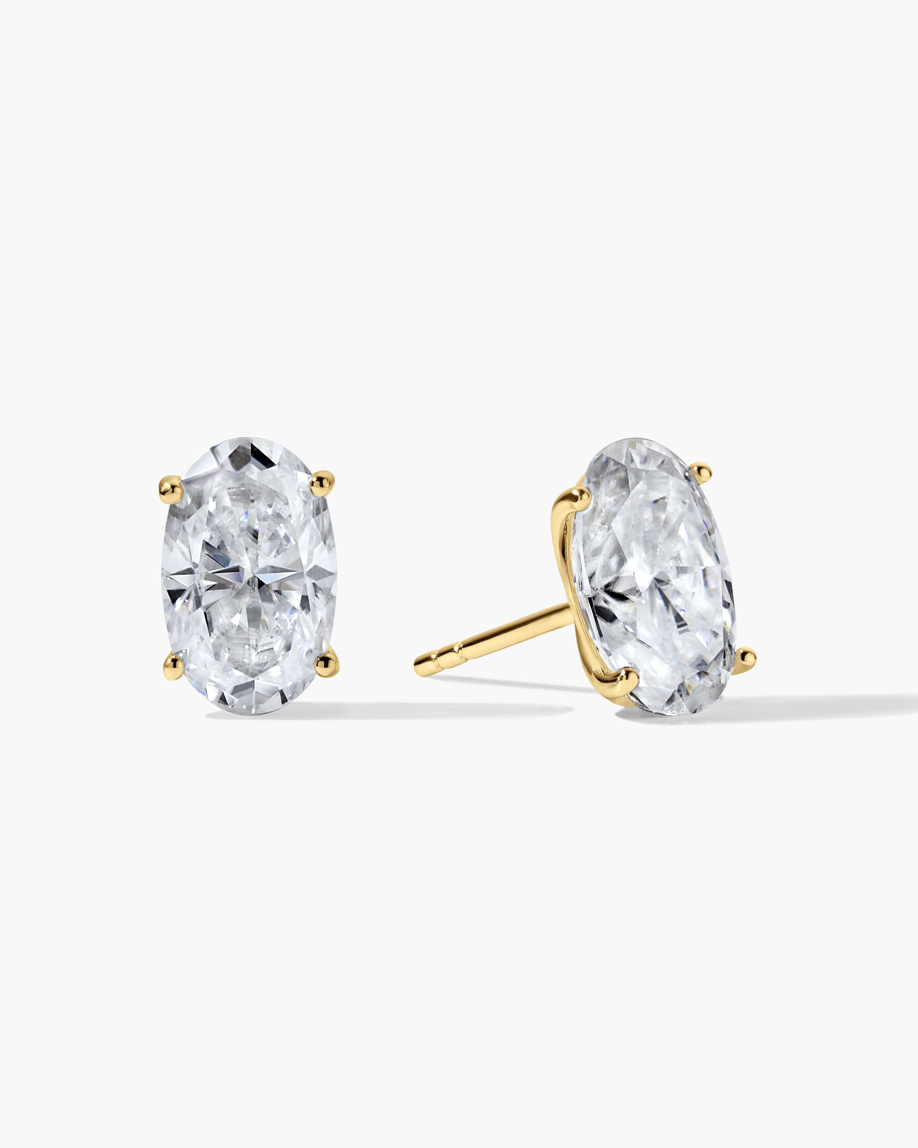 Jane Everyday™ Oval Comfort Studs™
