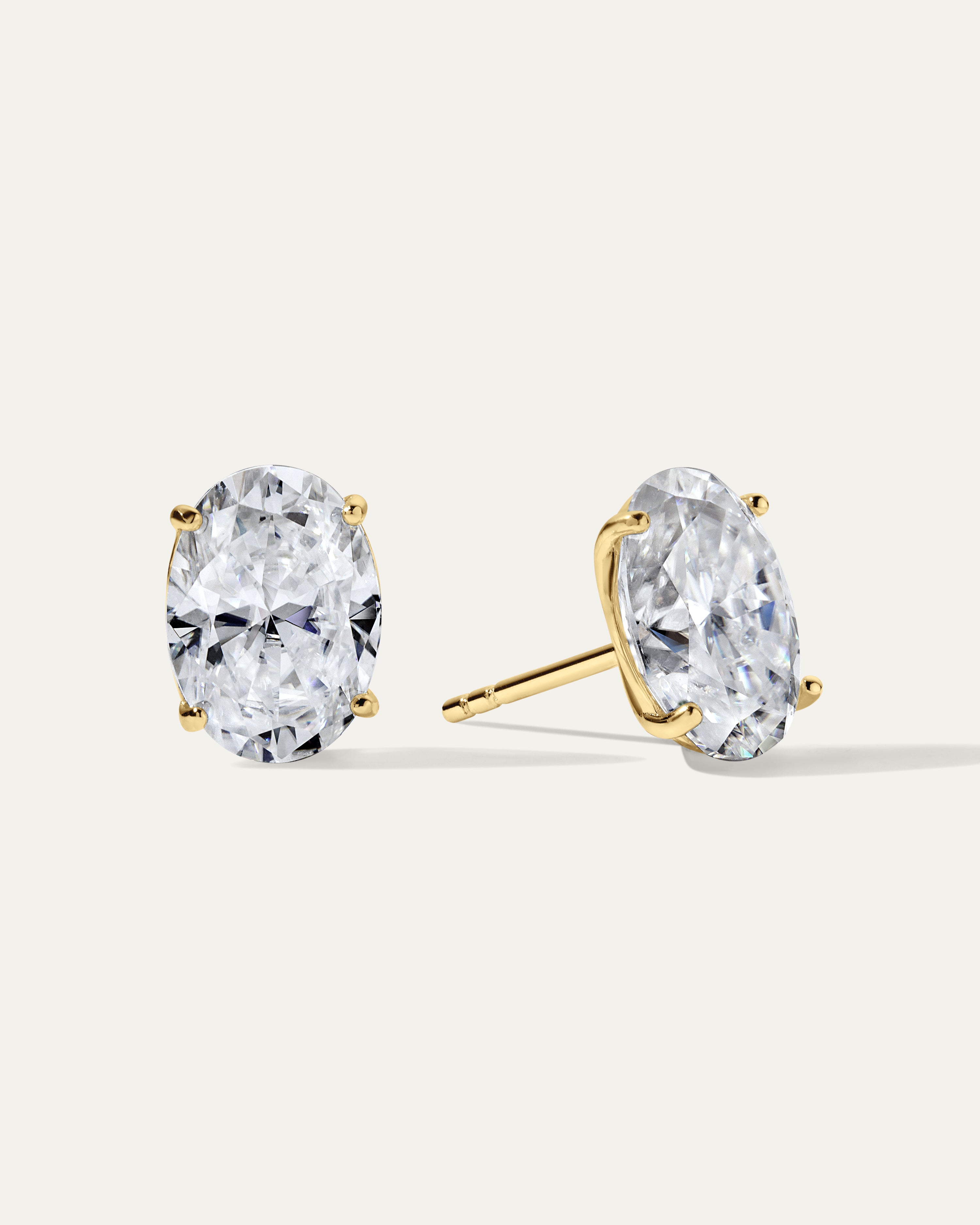 Jane Everyday™ Oval Comfort Studs™