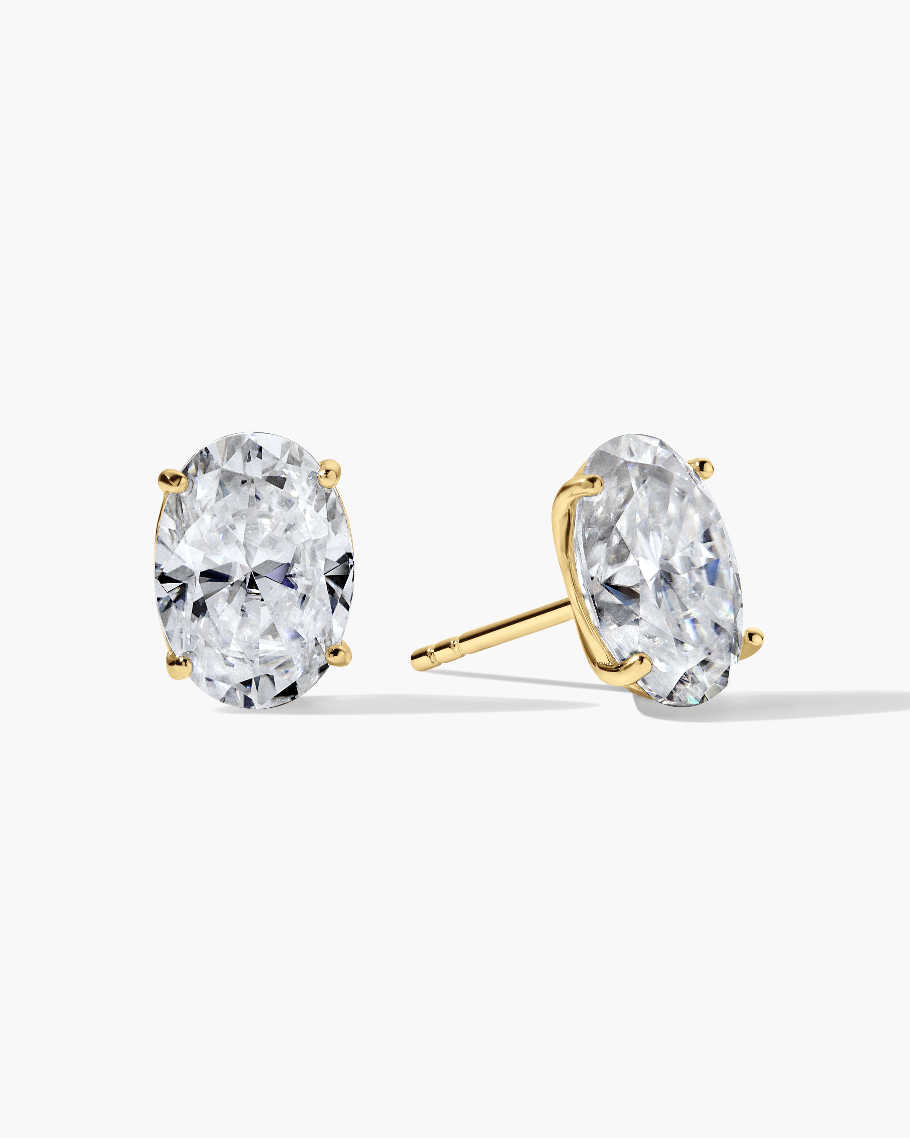 Jane Everyday™ Oval Comfort Studs™
