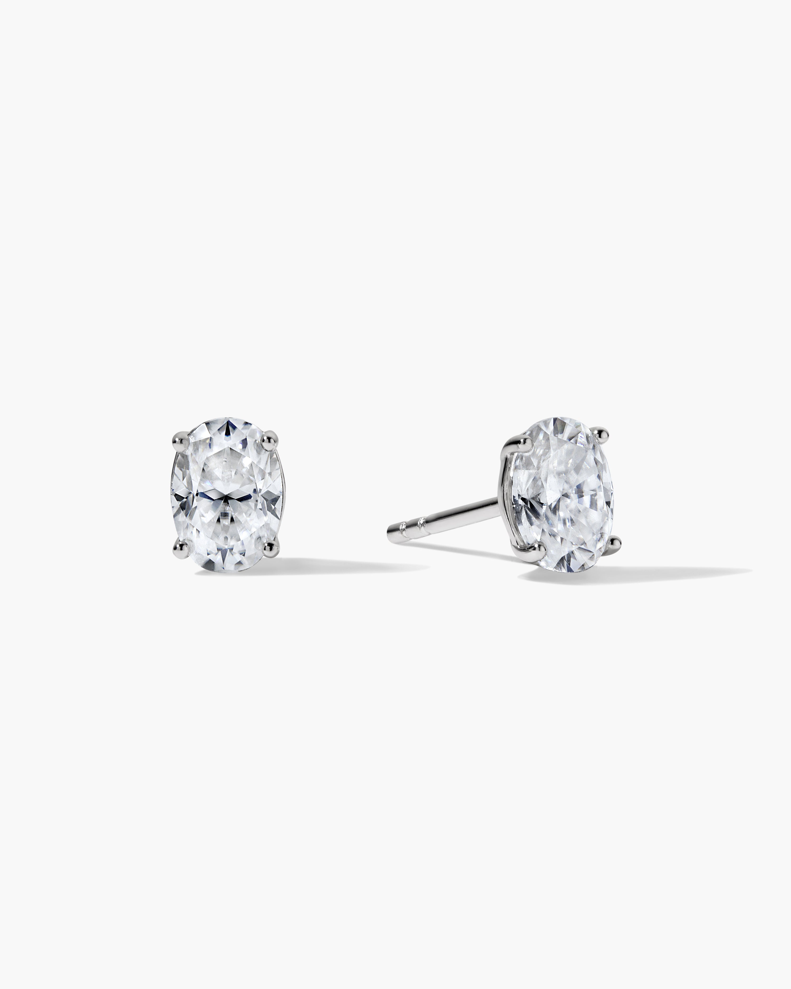 Jane Everyday™ Oval Comfort Studs™