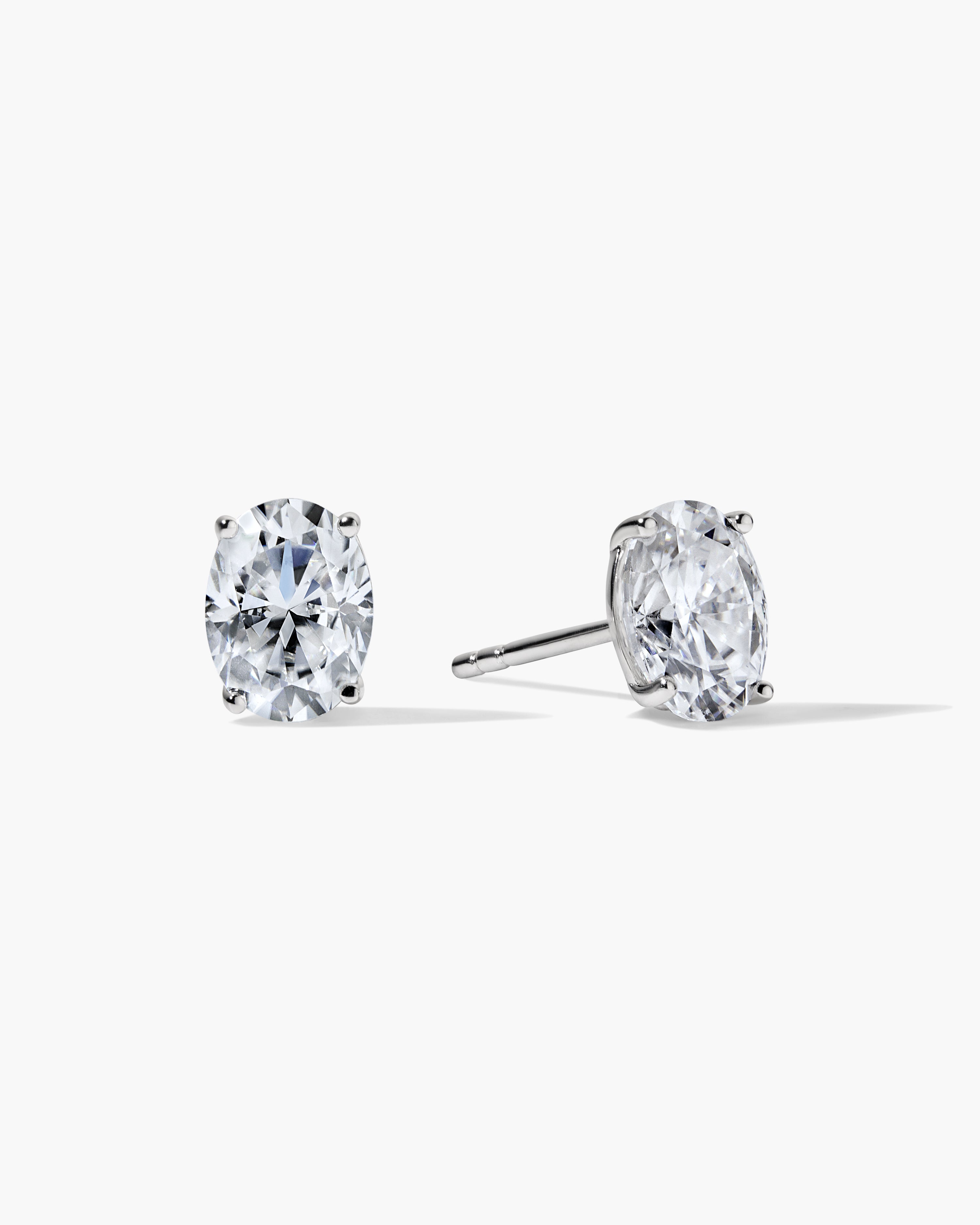Jane Everyday™ Oval Comfort Studs™