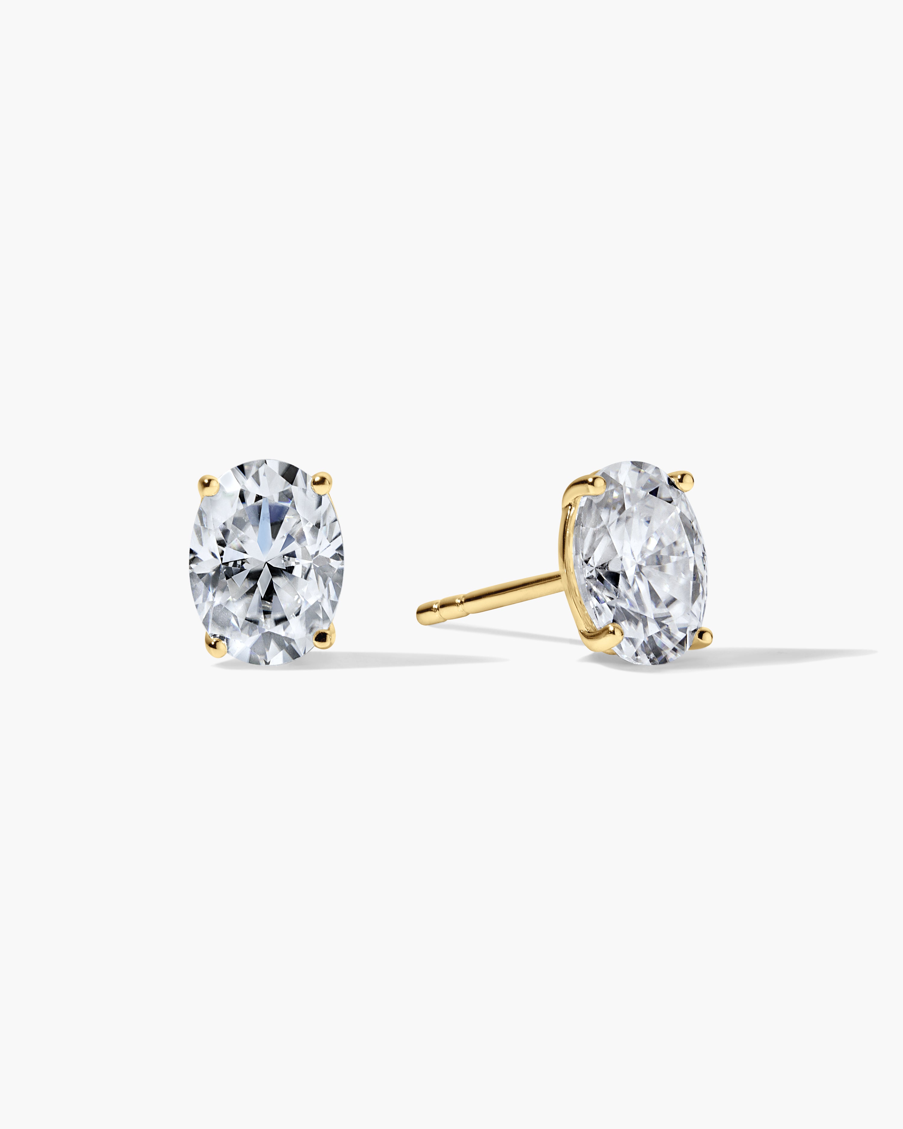 Jane Everyday™ Oval Comfort Studs™