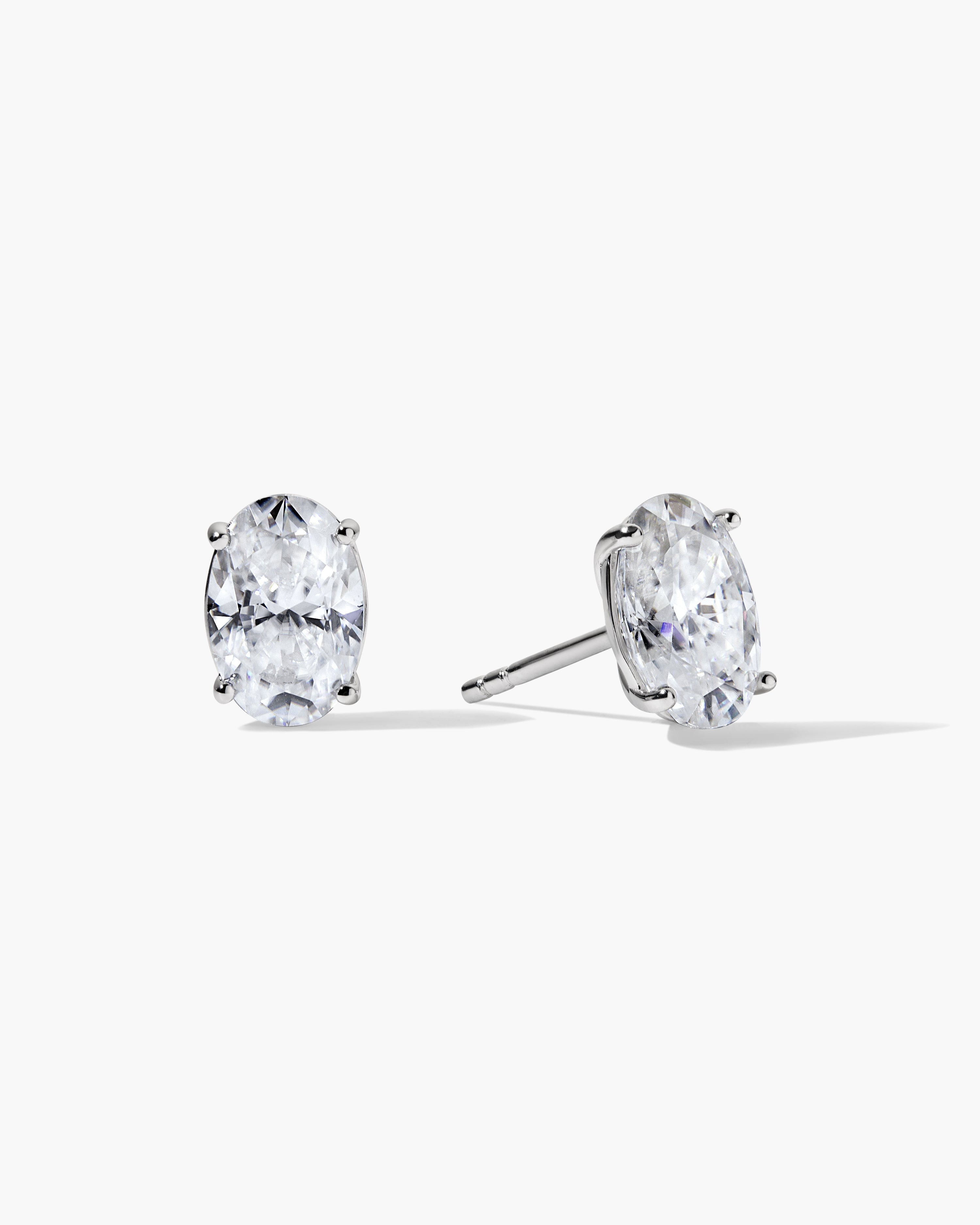 Jane Everyday™ Oval Comfort Studs™