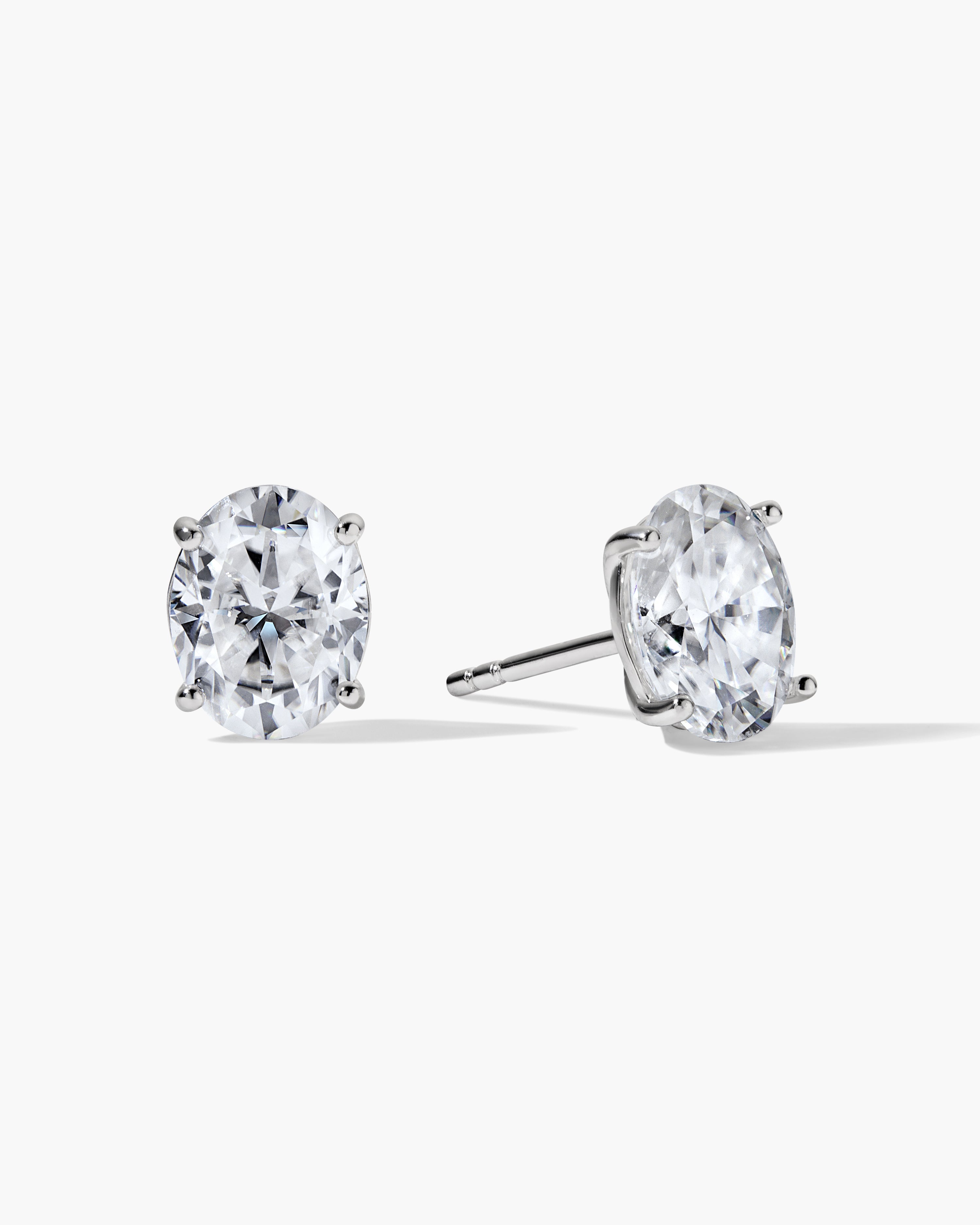 Jane Everyday™ Oval Comfort Studs™