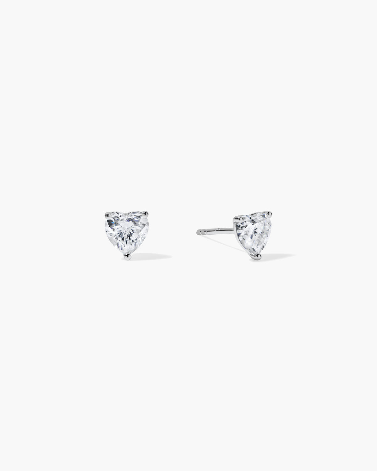 Jane Everyday™ Heart Comfort Studs™