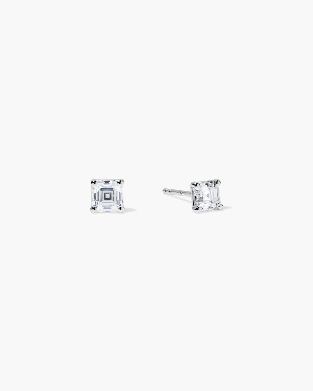 Jane Everyday™ Asscher Comfort Studs™