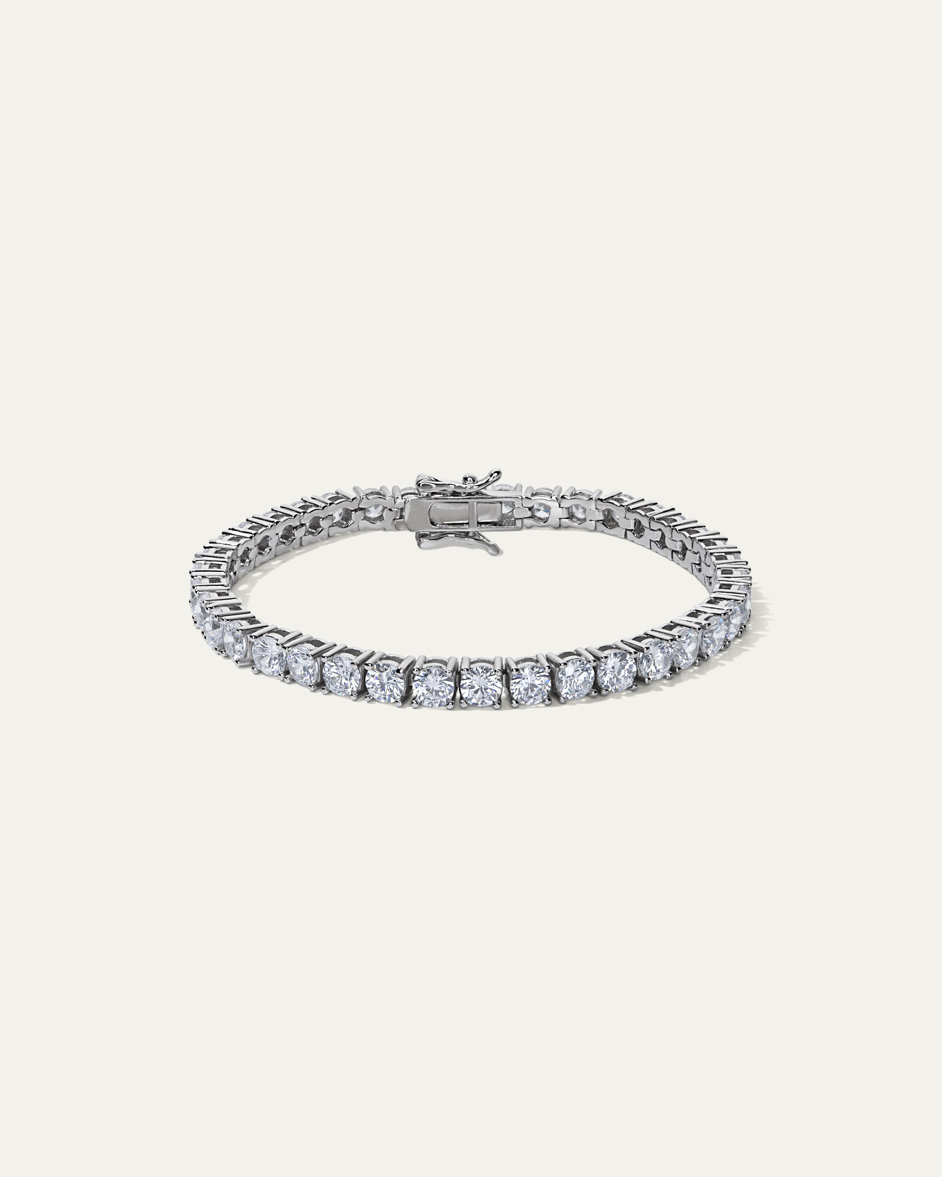 The Classic Lab Diamond Tennis Bracelet